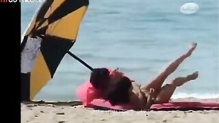 اتنين عشاق هايجين علي بعض بيبوصو بعض اوي وعيشين  سكس مصري  موقع موزة متناكة  قصه حب جميله وينامو ويتقلبوا علي بعض وبيفضل يلعب في سدرها