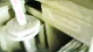 الراجل شارب اوي طينه وداخل علي بنته الصغيره بيتهجم عليها وقلعها هدومها بالعافيه سكس هندي  عايز ينام معاها وبيزوق فيها اوي