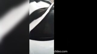 البنت بتقلع هدومها ومطلعه بزازها الاتنين لبره بتلعب فيهم عايزه سكس هندي ترضع فيهم وتعصرهم بيديها يكبرو وبتلعب في كسها