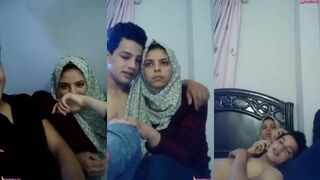 البنت المتناكه بتحسس علي حبيبها وتتقرب منه اوي نيك  وتلعبله في وشه بيديها وهو مكسوف منها الجريئه وبتحك صدرها فيه
