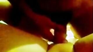 اللبوه بتمص في زوبر حبيبها عالسرير   xxnx هو وقالع ونيم جنبها وشغاله تلحس فيه اوي وترضعه في بوقها وتلحس فيه لغايه ميوقف