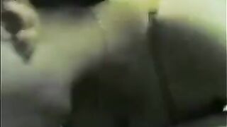 المتناكه الهايجه دخلت اوضه نوم اخوها بعدج ما امها نزلت من البيت وبتطلع زوبر اخوها هو ونايبم وبتمص فيها اوي ترضع  xxx فيها وتلحسه بلسانها لغايه ميحس بيها ويقوم من النوم وقايم جيبها تحته وبينيكها