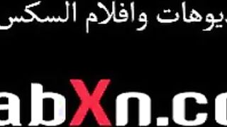 الراجل الفلاح واخد المتناكه تحت منه في حضنه وبيبوس فيها اوي sex movie وهو لابس الفلنه وبيحضنها جامد تحته وبيلعب في كسها بيديه بيسخنها الاول