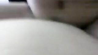 البنت الشرموطه نايمه علي زوبر حبيبها sex movie ومدخلاه في بوقها وشغاله ترضع في زوبره وتمص فيه اوي وبينزل لبنه كله في بوقها