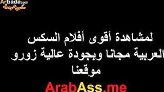 الاتنين العشاق في اوضه النوم قاعدين في حضن بعض بيحضنها اوي ويضمها لصدره sex movie وهي لافه يديها حوزلين شعره ورقبته  بتحسس عليها وبيبوس في شفايفها اوي