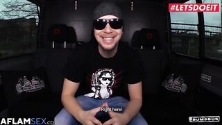 الراجل الخول بيعمل دعايه لل عايز اي متناكه يجبهاله للبيت بنات بورن  طلقه بتنيك فيها للصبح من غير متزهق وكسها احمر دم من النيك