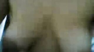 اللبوه طالعه علي زوبر سكس جوردي  جوزها ومدخلاه في كسها وبتتناك منه اوزي طالعه نازله عليه وهي بتتوجع ااه واحح مش قادره من كبره في كسها