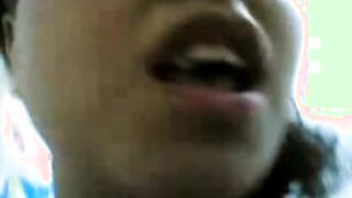 اللبوه طالعه علي زوبر سكس جوردي  جوزها ومدخلاه في كسها وبتتناك منه اوزي طالعه نازله عليه وهي بتتوجع ااه واحح مش قادره من كبره في كسها