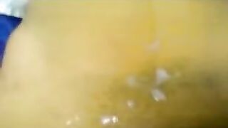 البنت الشرموطه طالبه في الجامعه دخلت الحمام  سكس كلاب  بالمستر بتاعها بينيكها اوي وهي متكيفه وهايجه خالص معاه وبتتوج ولم نزل لبنه نزله علي بطنها