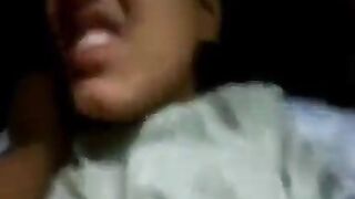 الفحل اول مره ينام مع حبيبته البنت بنوت بيفتحها مدخل زوبره في  فيلم سكس  كسها وبينيك فيها اوي وبيدخل ويطلع زوبره في كسها وزوبره غرقان دم