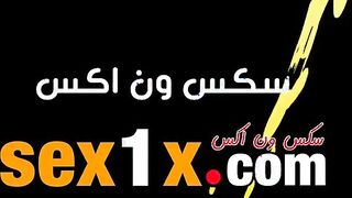 البطله جسمها ناار طلقه وراسمه التاتوه الكبير علي طيازها الحلوه  موقع سكس ومفلقساها لبره هيي وعالكنبه قاعده وبترقص فيهم جامد وتهز فيهم