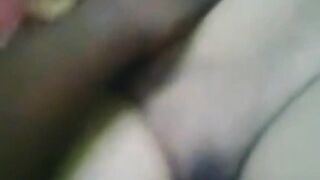 المتناك داخل اوضه النوم بيرقص مبسوط في ايده السيجاره وبينفخ  موقع سكس في وش مراته اللبوه وبيرقص معاها وبيحضنها اوي في صدره