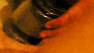البنت الفاجره ماسكه سيجاره الحشيش وبتشربها  xnxx xxnxx مصري مع المتناك بتاعها وهي مسطوله اوي ومتكيفه معاه وهو بيتفرج عليها ومبسوط