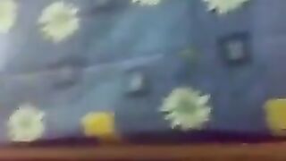 البنت بتقع عبايتها السوده وبتفرجك علي سكس تويتر  كسها الصغنن والجميل وبزازها الحلوه بتلعب فيه وهي واقفه بتهز فيهم اوي