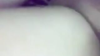 البنت بتقع عبايتها السوده وبتفرجك علي سكس تويتر  كسها الصغنن والجميل وبزازها الحلوه بتلعب فيه وهي واقفه بتهز فيهم اوي