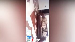 البنت الفاجر في الصاله بتاخد سكس مصري جامد  حبيبها بالحضن وبتقثوله مش همشي من عندك الا وانا معشره منك ومشيلني وبينام معاها وبيكوب لبنه كله في كسها