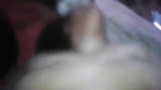المتناكه بتمص زوبر اخوها علشان لقته بيلعب فيه وقالتله  سكس مصري جامد هات انا اريحهولك وبتمصهوله وبينزل لبنه علي وشها