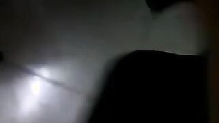 الواد الهايج ماسك زوبره بيلعب فيه بيديه علشان عايز يضرب عشره ويريحه وبينزل اللبن عالارض  سكس مصري جامد وهو واقف وزوبره احمر من الدعك فيه