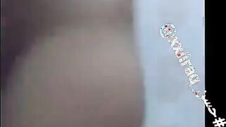 الشرموطه واقفه من سكس مصري جديد غير هدومها وبتلعب في كسها بحرقه وسخونه لغايه متنزل لبنها علي يديها وتدعك عم في كسها من بره