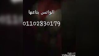 الراجل شرمها سكس  الفحل ماسك طيز المتناكه ال ركباه وبيفتح فيها اوي من ورا وزوبره ناكته كله في كسها داخل طالع فيها