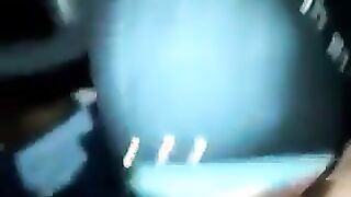 الشرموطه المحجبه تحت لرجل الراجل بتمص في سكس عربي  زوبره كله في بوقها مدخلاه وهو بيمسك في دماغها اوي وبيشد فيها وبتمص