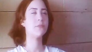 منه شلبي الممثله الشرموطه شوفها مع جارها ال عاشقها وهما في سكس مصري  الاوضه عالسطوح بيبوس فيها اوي وبيحضن فيي بزازها