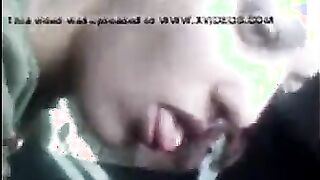 الراجل الفحل بيشد في شعر لبوته الشرموطه اوي وبينيك في كسها هي ونيمه علي بط  سكس مصري نها وبيرزع فيها وبيضرب في وشها بالاقلام