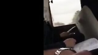الحنينه قاعده عالسرير وسانده ضهرها عالحيط والخول بتاعها نايم علي صدجرها وبي  سكس مصري رضع من بزها وهي ماسكه في شعره بتلعب فيه