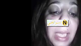 الشرموطه بتبكي وتشكي ووشها غرقان من الدموع من نيك النشسوانجي ال كانت تحته بتتناك مرح  سكس مصري مهاش من النيك ومسبهاش الا وهو فاشخ كسها