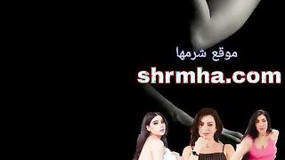 شوفو اوشا وهو بينيك لوكا الغداره وفاشخ رجليها عالسرير وهاريها نيك بيدخل وبيطلع ز  سكس مصري وبره في كسها وهو نايم فوقيها كاتم نفسها