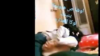شوفو اوشا وهو بينيك لوكا الغداره وفاشخ رجليها عالسرير وهاريها نيك بيدخل وبيطلع ز  سكس مصري وبره في كسها وهو نايم فوقيها كاتم نفسها