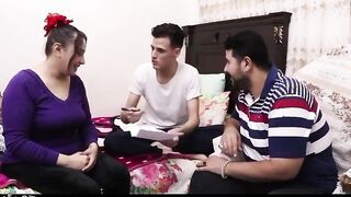 البنت الفاجره في الحمام  سكس مصري جديد مع ابن خالتها بتتناك منه وهو متكيف اوي منها وبيبوس فيها وهي واقفه وزوبره في كسها
