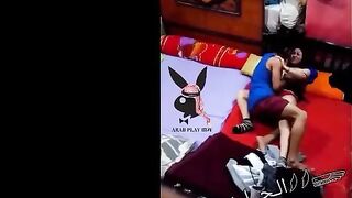 البنت المتناكه واختها عالسرير بيحضنو في بعض والبنت بتبوس اختها بوس مشبك سكس مصري جديد  طويله اوي وهي مسكاها من رقبتها والتانيه بتلعب لها في كسها