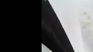 البنت في الاوضه المهجوره قاعده بالاندر والستيانه بس ومستنيه حبيبها مواعداه يجيلها وبيدخل نيج عليها يشيلها وبينام معاها