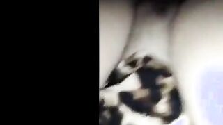 الراجل زوبره كله حوليه شعر كتير ومدخله في مراته بينيك في كسها المليان نيك مصري  لحم وبيلعب عب في بزازها هو بينيك وبيشدها منهم