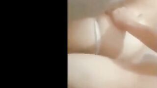 الامتناكه واقفه سانده عالحيط وحبيبها الشرموط وراها مدخل زوبره فيها وماسكها  سكس مصري  من وسطها بينيك فيها وبيبوسها من رقبتها
