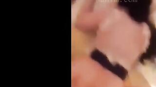 اللبوه مفلقسه وبينيك الخول في طيزها هو بيشد في شعرها اوي وبتص  سكس مصري رخ اااه لا مش كده كفايه وبيرزع اوي فيها
