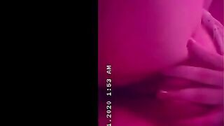 البنت الموزه بتلعب في طيازها الكبيره وبتضرب عليها اوي بيديها هي وو  سكس مصري اقفه وطيزها بيضاء لبن وبتهيج ال بيشوفها