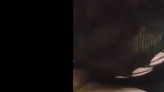 الراجل منوم شرموطه تحته فاشخ رجليها وبيدخل وبيطلع زوبره في كسه  سكس مصري ا وهي مغمضه عنيها نايمه وسرحانه في نيكه
