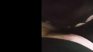 الراجل منوم شرموطه تحته فاشخ رجليها وبيدخل وبيطلع زوبره في كسه  سكس مصري ا وهي مغمضه عنيها نايمه وسرحانه في نيكه