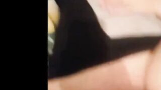 البنت في نص السرير قاعده وحاضننها اتنين رجاله وهي بتلعب في كسه  سكس مصري ا علشان تهيجهم وبينيكو فيها الاتنين سوا