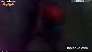 البنت نايمه جنب زوبر حبيبها وماسكاه في يديها وشغاله تطلع لسانها الطويل و  سكس مصري بتمص فيه اوي وتلحسه وهي بتلعب في بيضانه