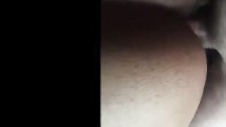 الراجل الزبير مدخل زوبره الكبير في طيز المتناكه ال جيبها وبينيك وهي بتصرخ ا  سكس مصري ااه مخليه الناس كلها ال بره تسمع صراخها