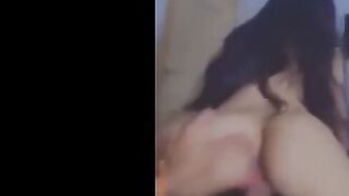 الراجل الزبير مدخل زوبره الكبير في طيز المتناكه ال جيبها وبينيك وهي بتصرخ ا  سكس مصري ااه مخليه الناس كلها ال بره تسمع صراخها