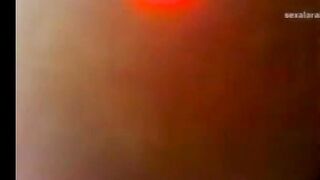 اللبوه مطلعه لسانها وماسكه في زوبر الخول ال معاها وبتلحس فيه اوي وتلعب   سكس مصري في بيضانه الكبيره وهي جنبه نايمه عريانه