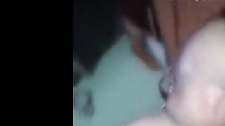 ااه كسي بيوجعني اوي مش قاادره ارحمني 00انا ساره الشرموطه شوفو جوزي بينكني اوي وفاشخلي رجلي عالاخر وانا ببكي اوي من ني  سكس مصري كه ووشي غرقان من الدموع وهو مش فرق معاه
