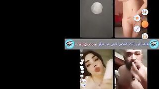 البنات الشراميط التلااته كل واحده فيهم ماسكه زوبر المتناك بتاعها وبتمص ف  سكس مصري يه اوي وترضع فيه وهما قالعين تحت رجليهم
