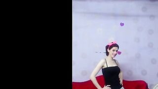 البنت بتصور نفسها اوي بكل الاوضاع للرجاله وتنشرها علشان لل عايز ينيكها   سكس مصري وبتقولهم انا عايزه زوبر يفشخ كسي وينكني