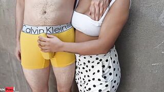 اللبوه عالسرير مع جوز اختها وهي بتتناك منه كل ما اختها بتنزل م  سكس مصري نومها وهو فوق منها بيبوس فيها وبيداعبها